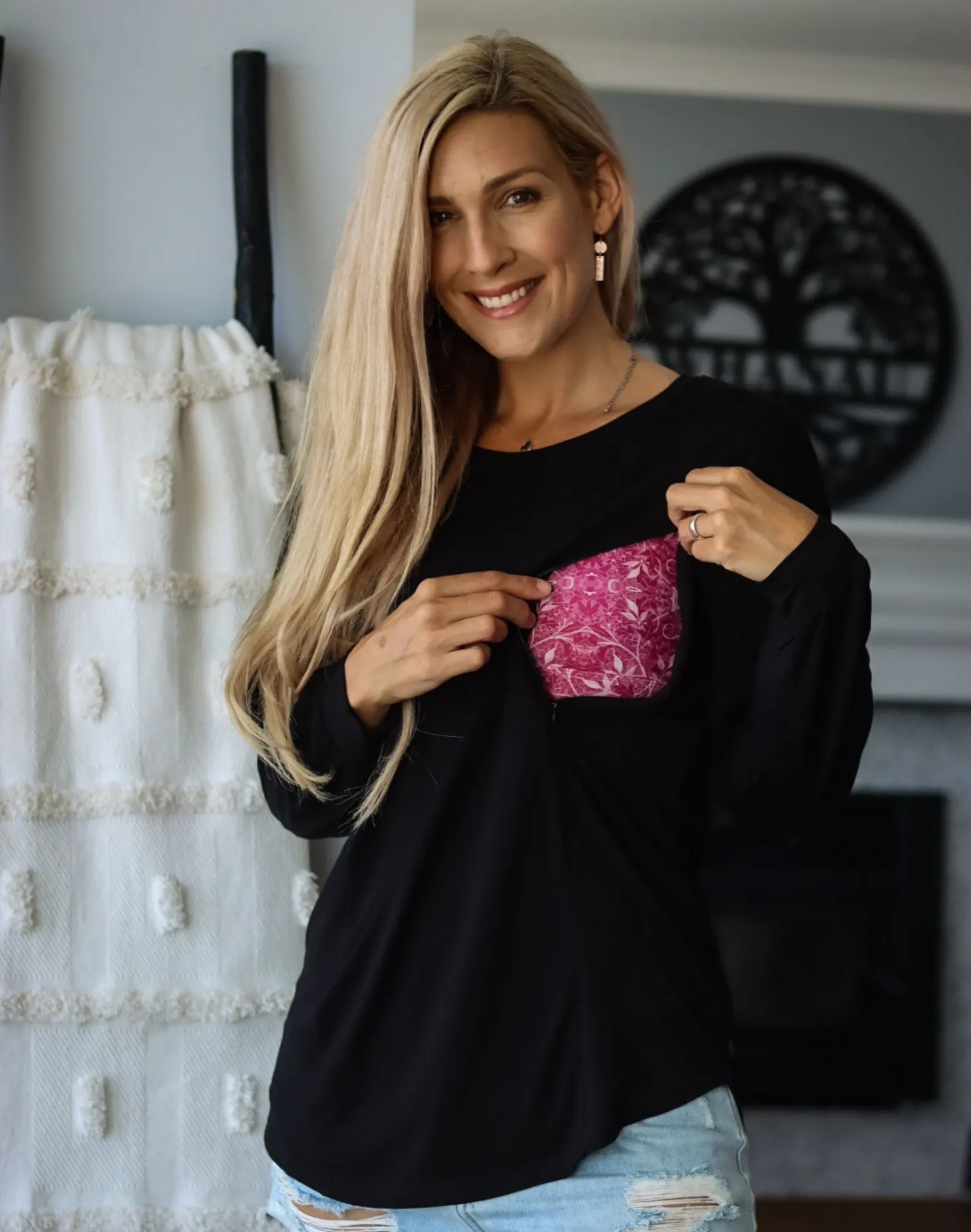** CLEARANCE ** Maternity Top - Deluxe Long Sleeve Black