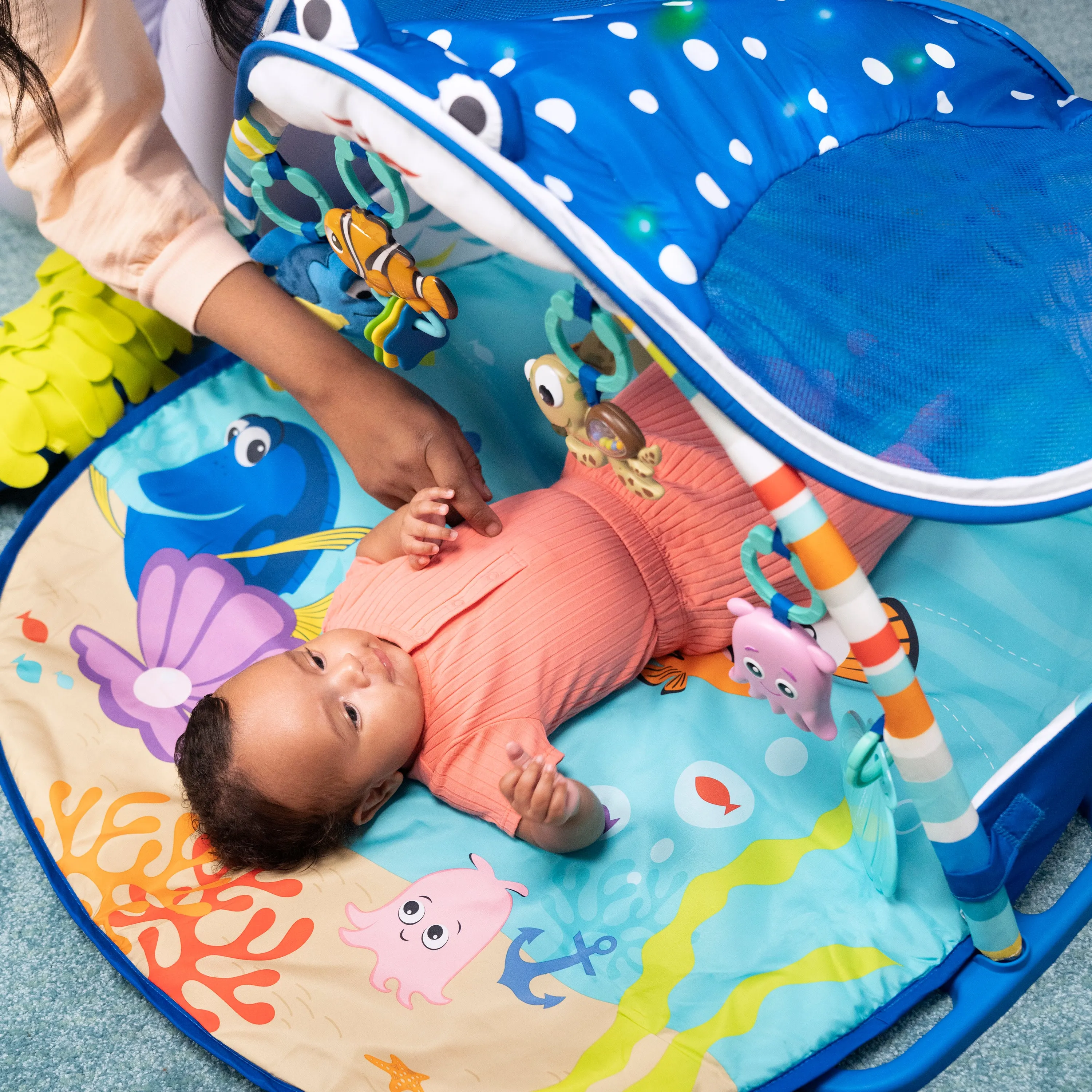 Disney Baby Finding Nemo Mr. Ray Ocean Lights & Music Activity Play Gym