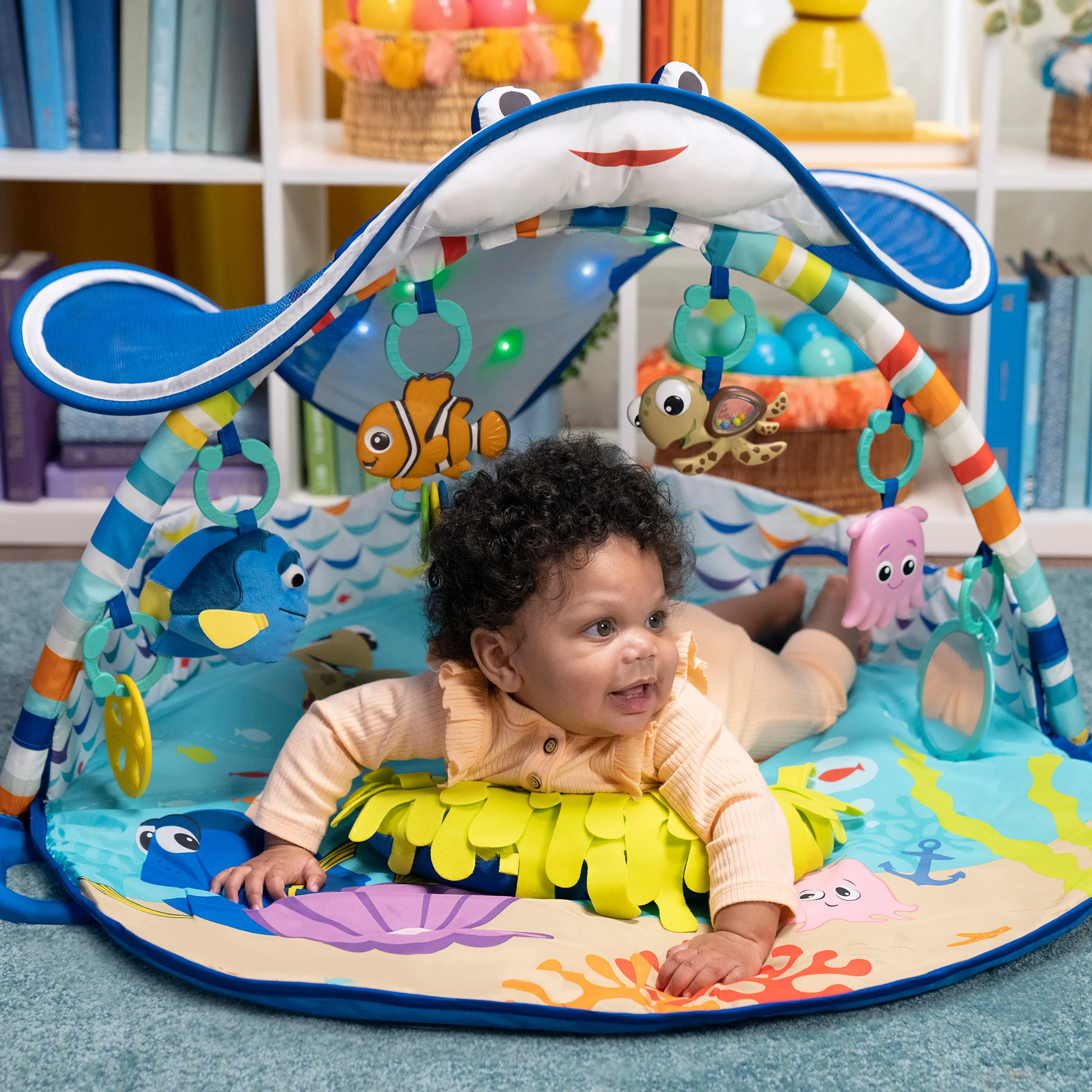Disney Baby Finding Nemo Mr. Ray Ocean Lights & Music Activity Play Gym