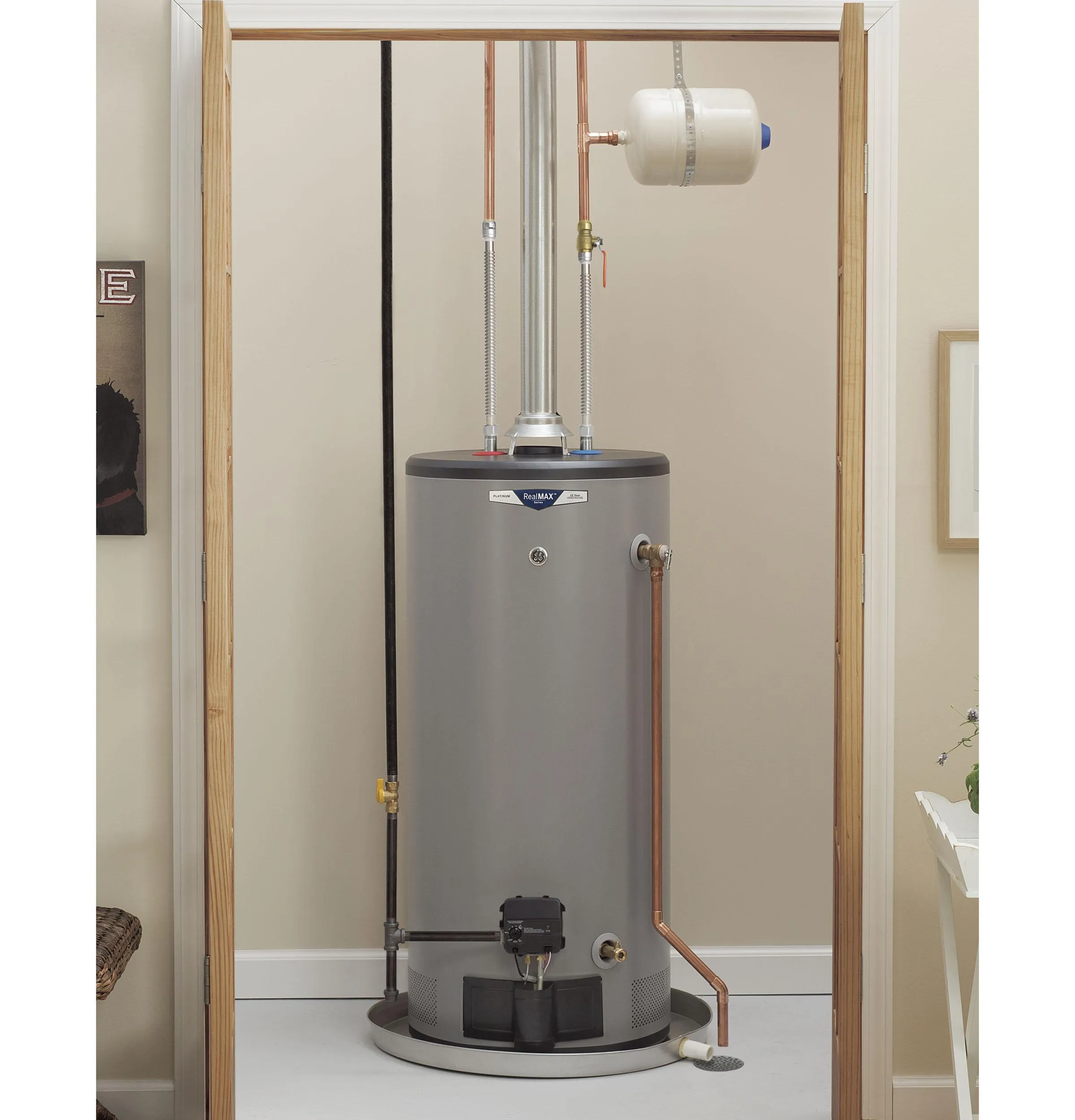 GG40S12BXR GE RealMAX Platinum 40-Gallon Short Natural Gas Atmospheric Water Heater