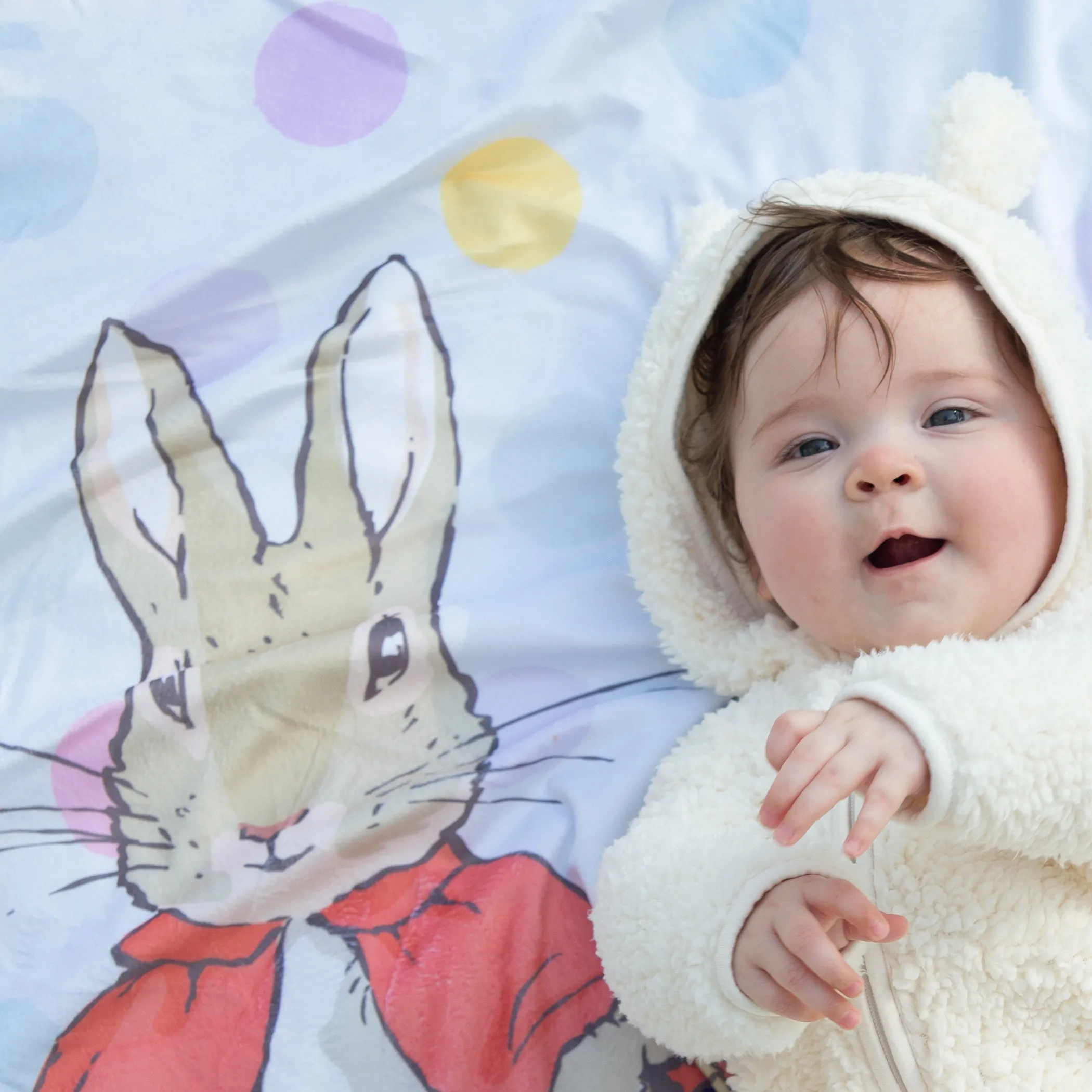Peter Rabbit 'New Adventure' Reversible Fleece Cuddle Blanket - Pink
