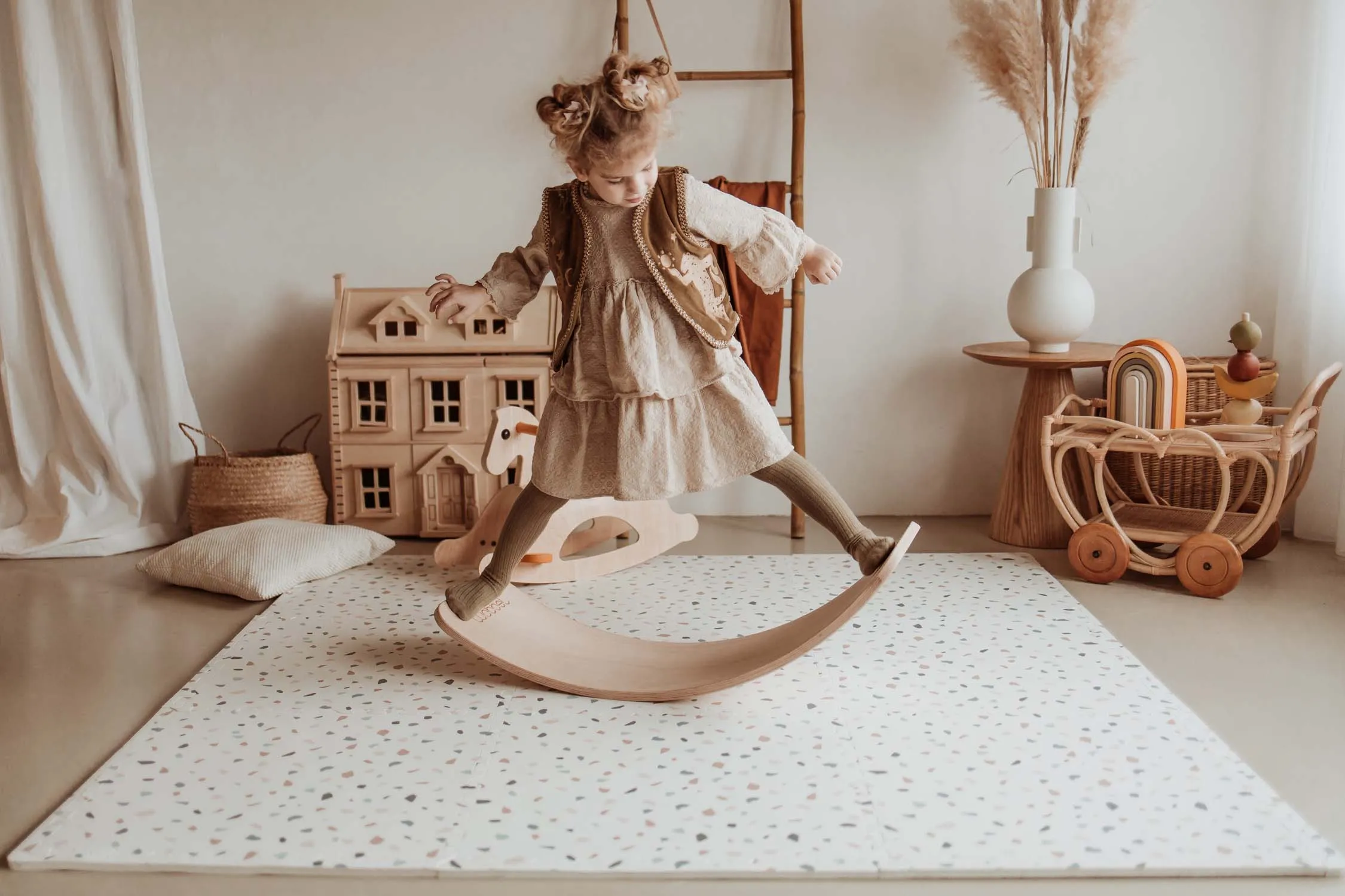 Reversible Playmat & Storage Box EEVAA