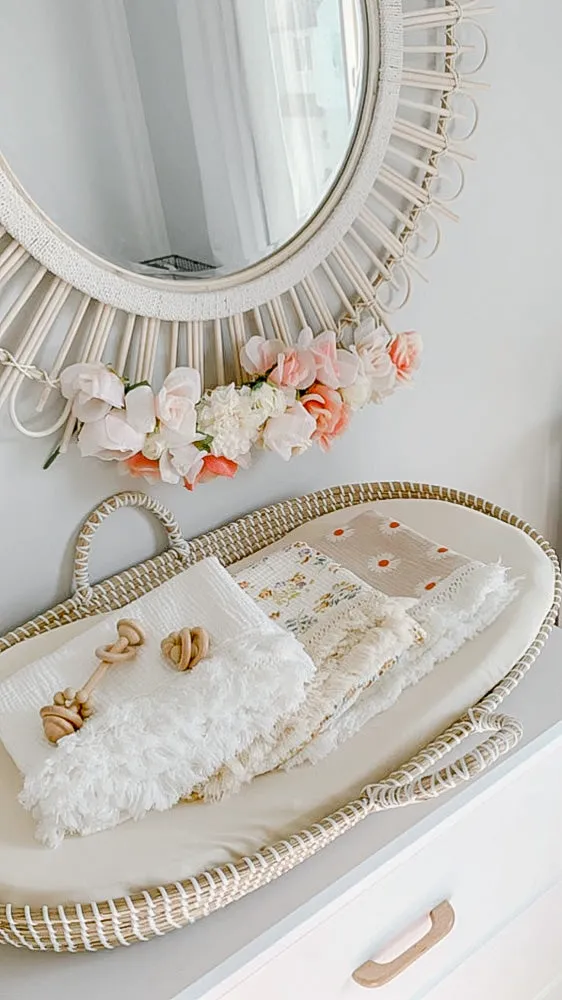 Tassel Swaddle - Daisy